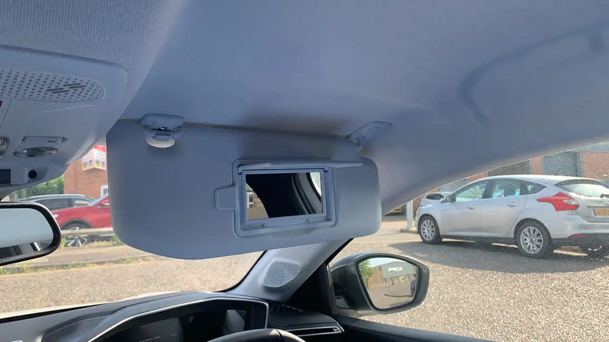 2023-peugeot-208-12-puretech-allure-premium-100ps-big-37