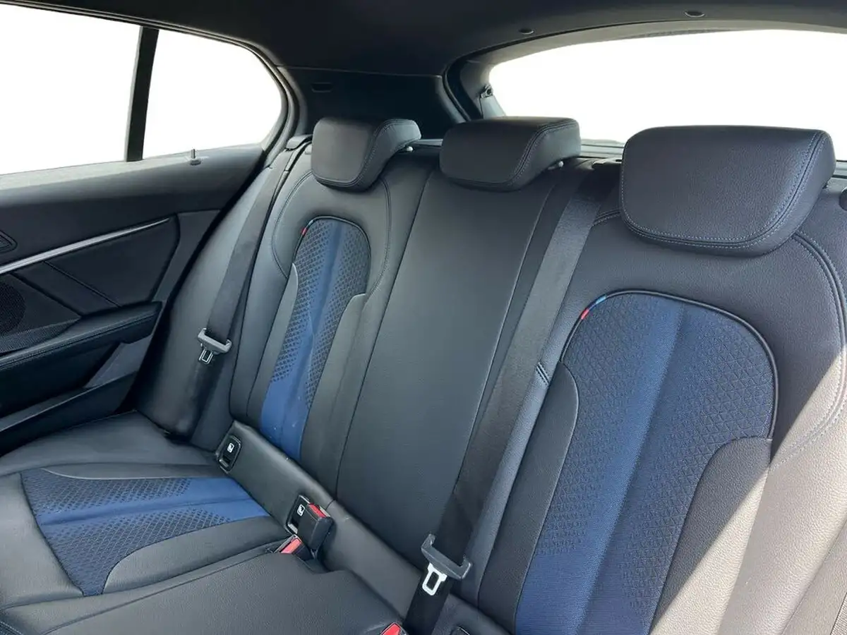 2022-bmw-1-series-15-118i-m-sport-lcp-big-10