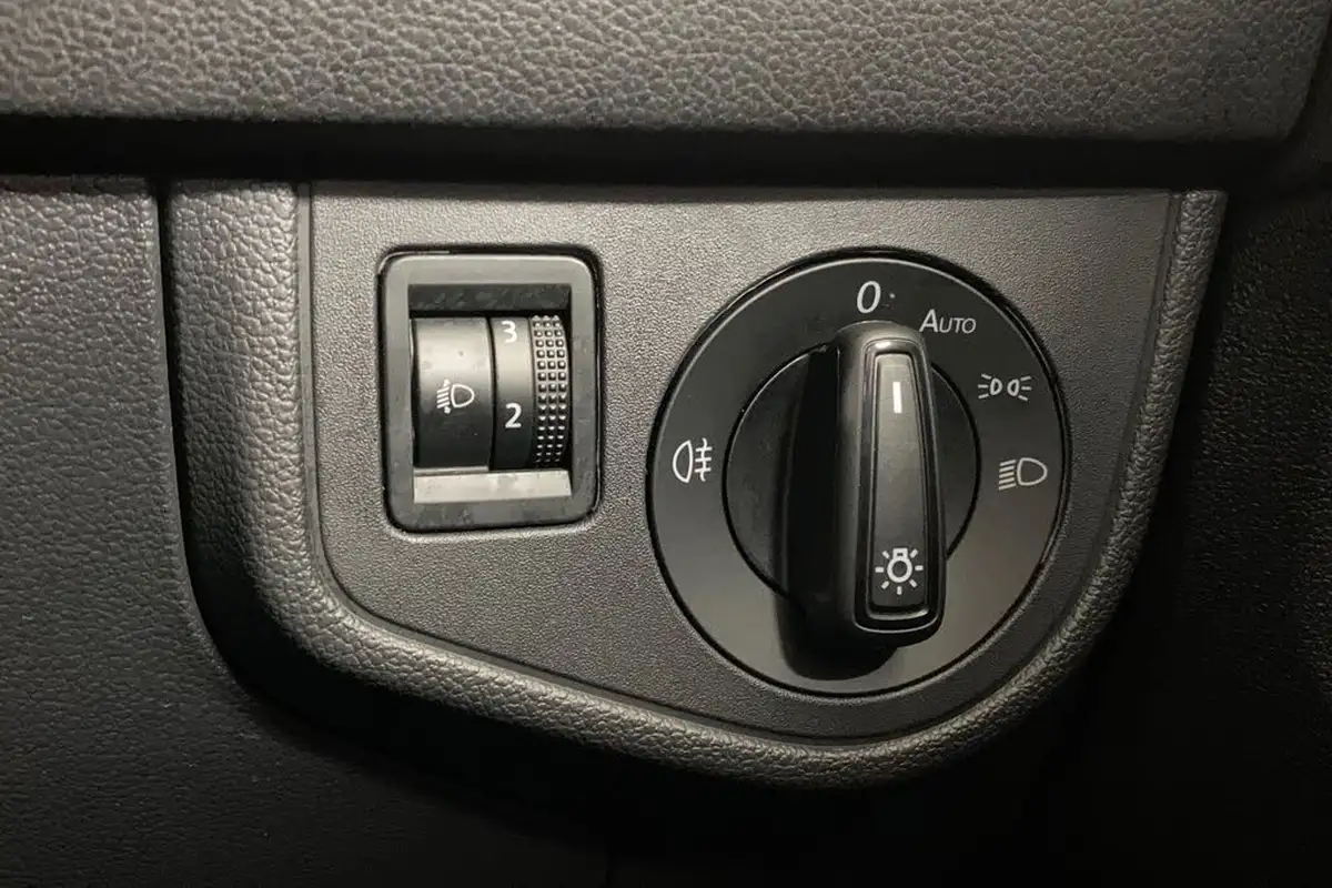 2024-volkswagen-polo-10-tsi-life-big-28