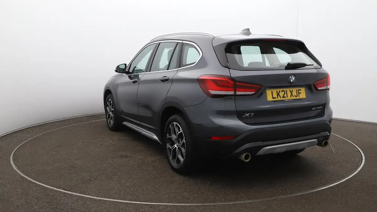 2020-bmw-x1-20-sdrive-20i-xline-big-61