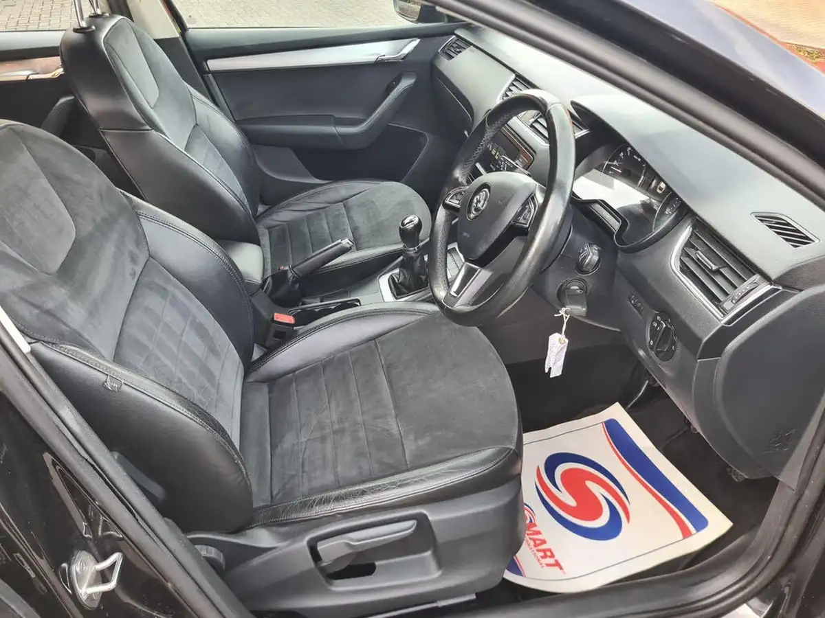 2016-skoda-octavia-20tdi-se-l-estate-big-32