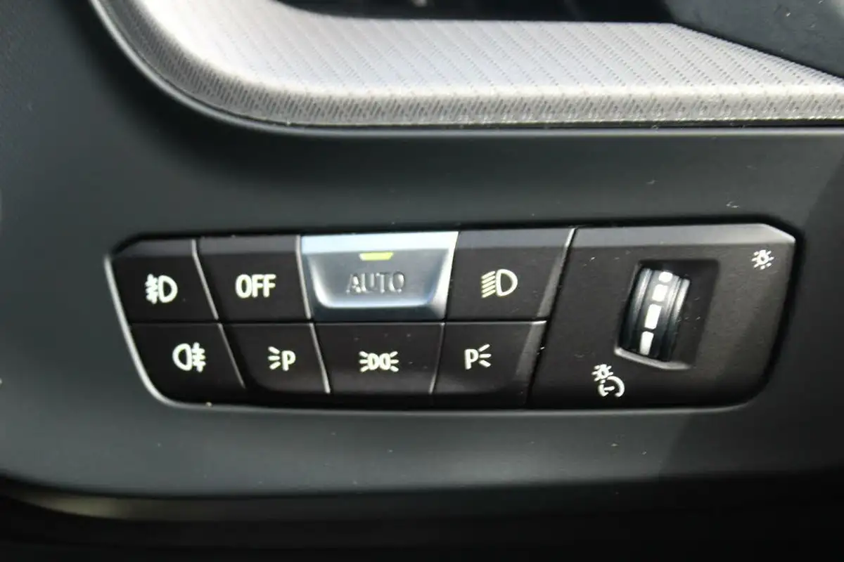 2021-bmw-1-series-15-118i-m-sport-lcp-dct-big-28