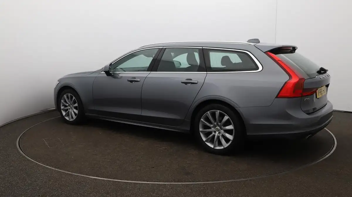 2019-volvo-v90-20-t4-momentum-plus-big-34