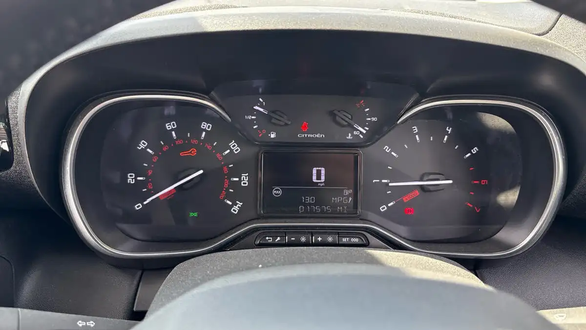 2022-citroen-c3-aircross-12-puretech-shine-plus-110ps-big-12
