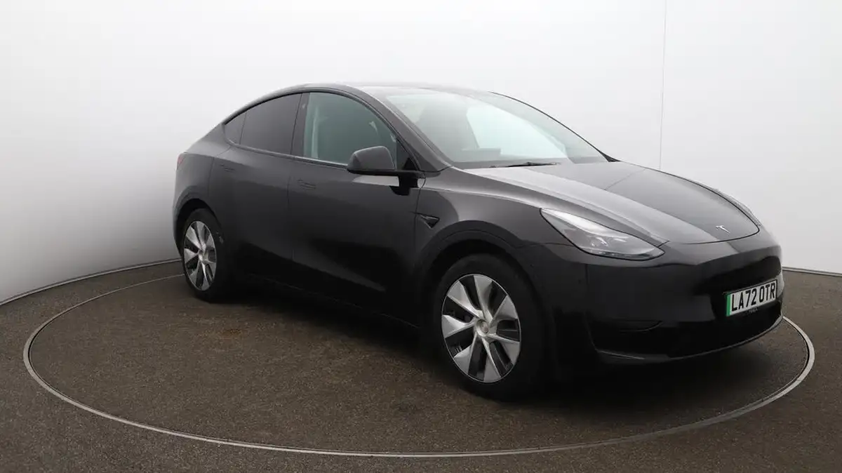2022-tesla-model-y-e-rwd-big-43