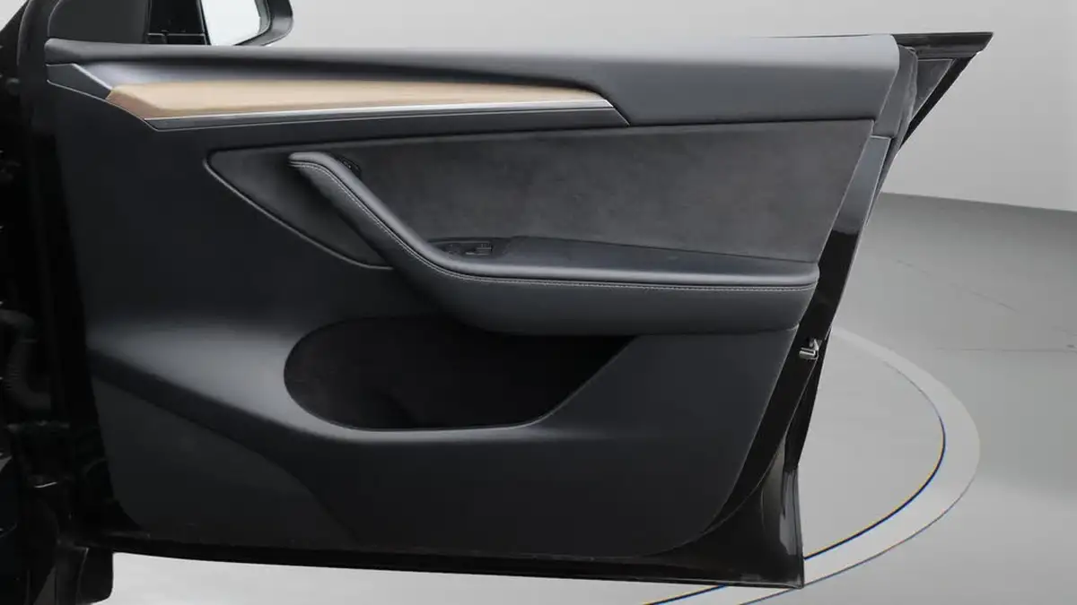 2022-tesla-model-y-e-rwd-big-15