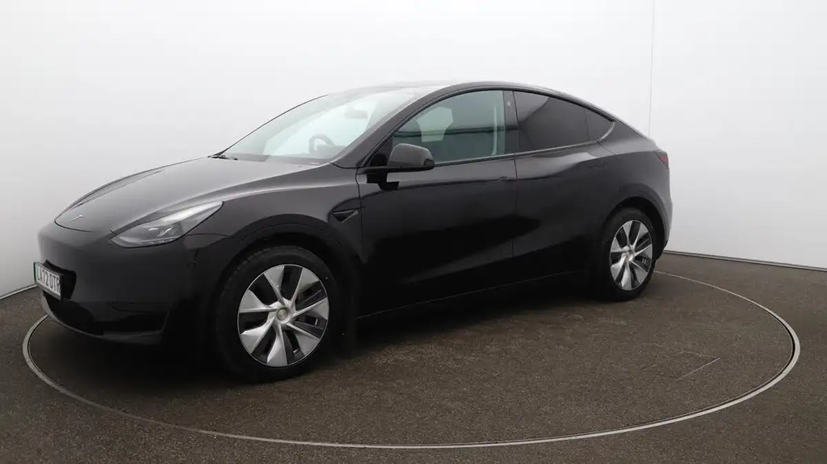2022-tesla-model-y-e-rwd-big-67