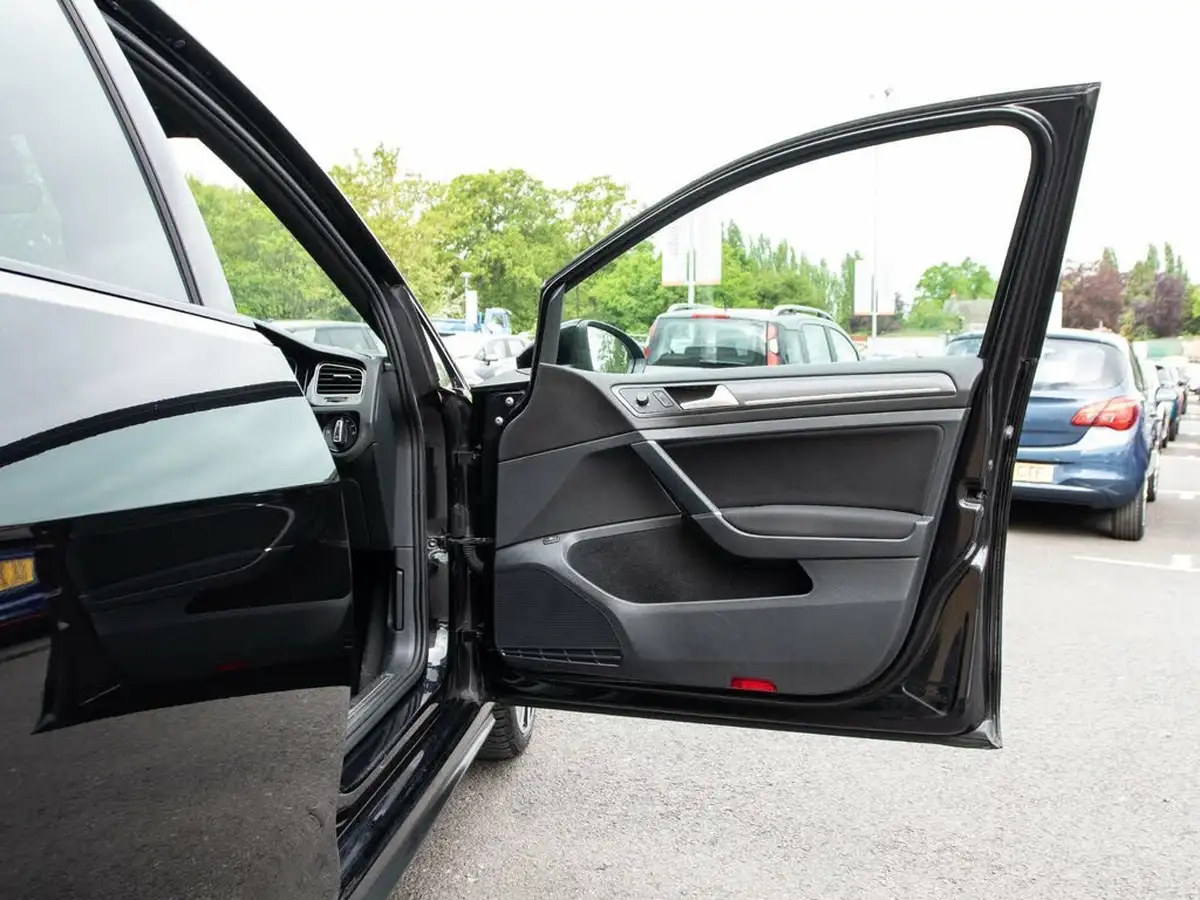 2020-volkswagen-golf-14-tsi-gte-advance-big-13