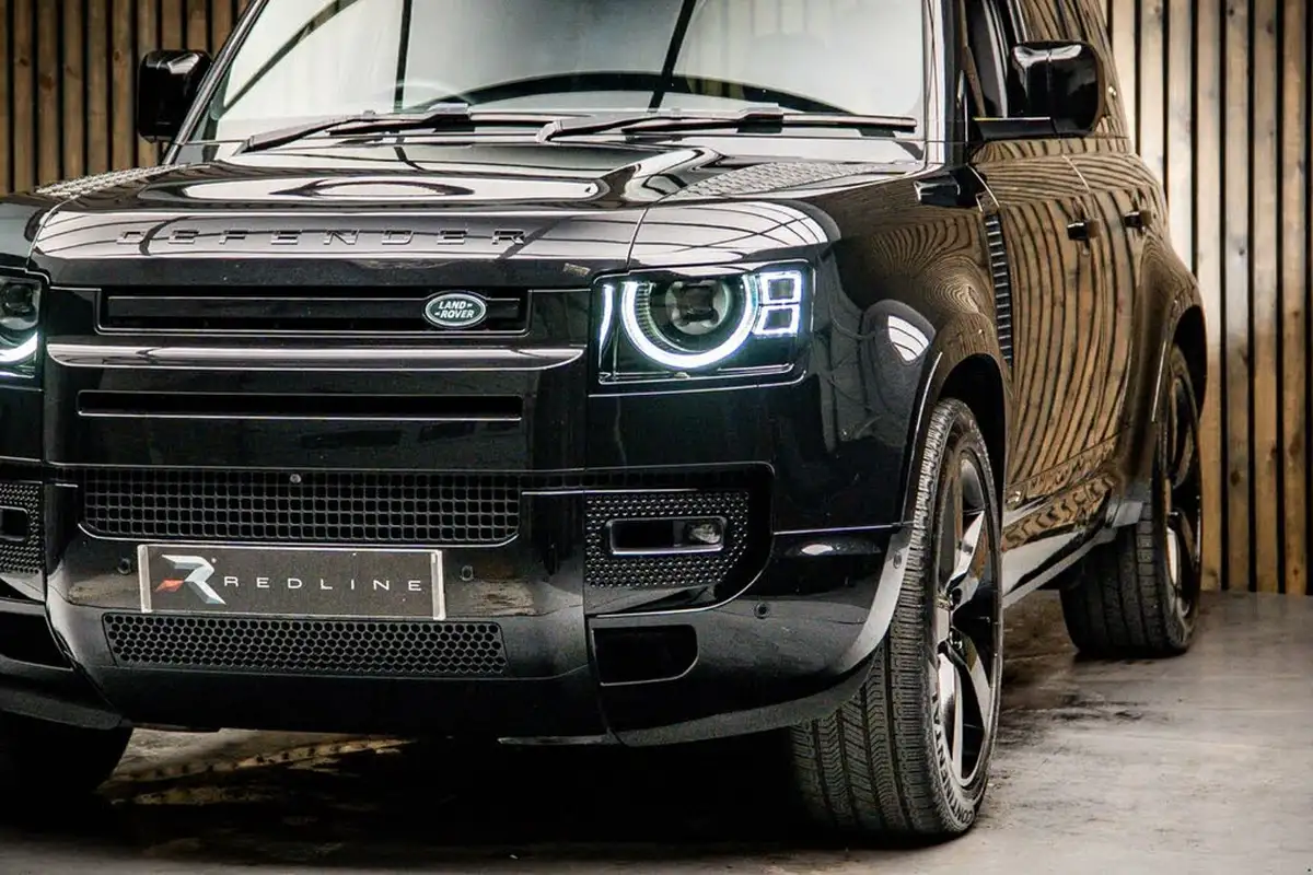 2022-land-rover-110-defender-30-p400-x-big-12