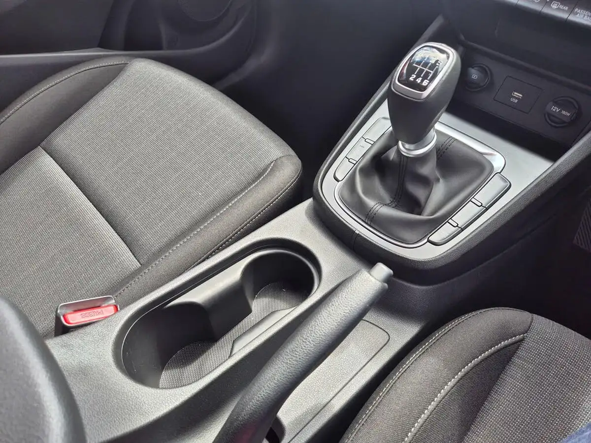 2022-hyundai-kona-10-t-gdi-se-connect-big-16