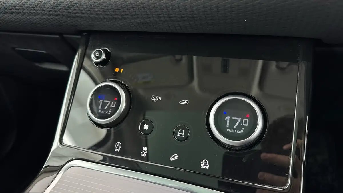 2021-land-rover-range-rover-evoque-20-p200-big-16