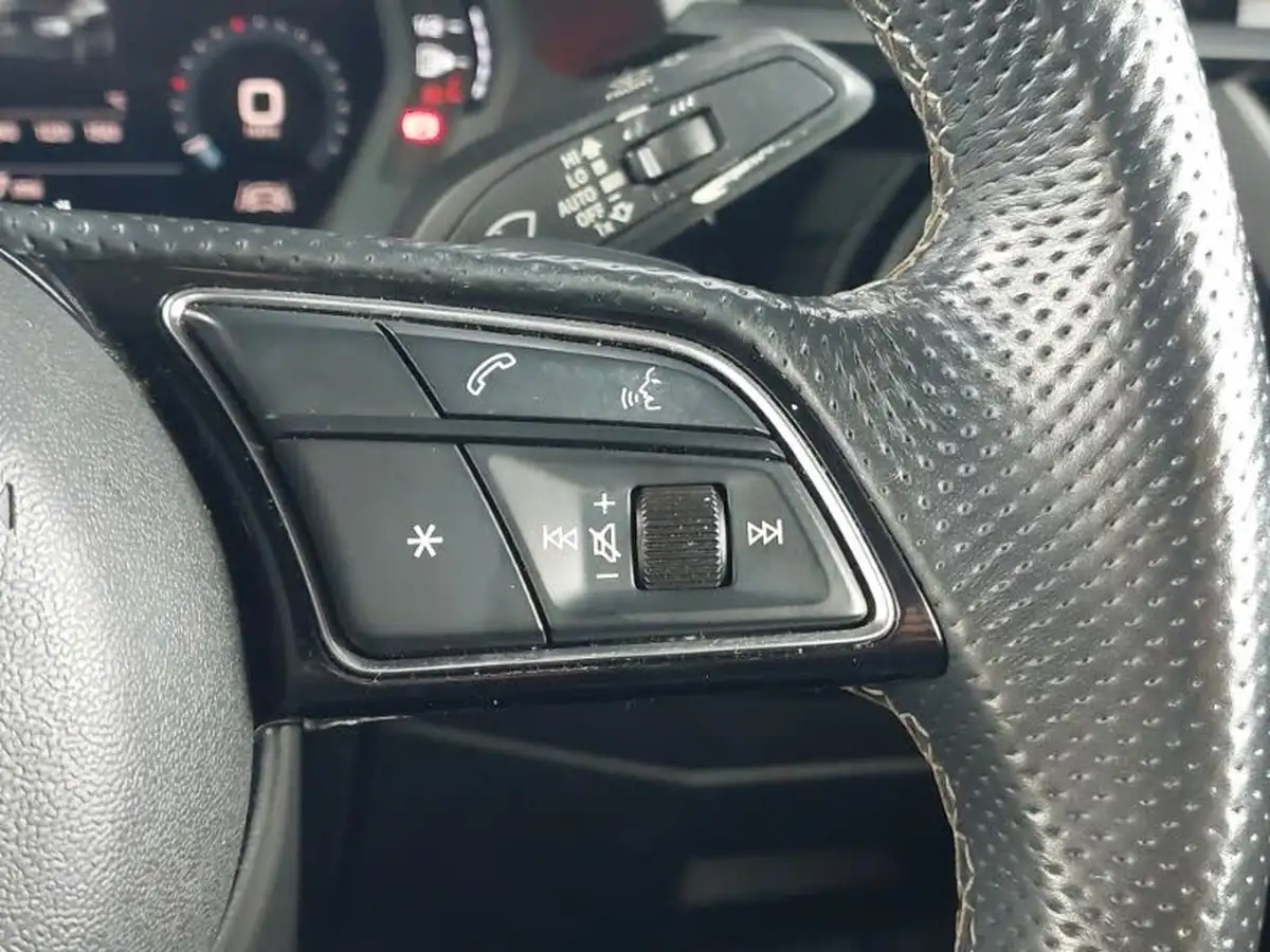2021-audi-s3-20-tfsi-saloon-4d-big-10