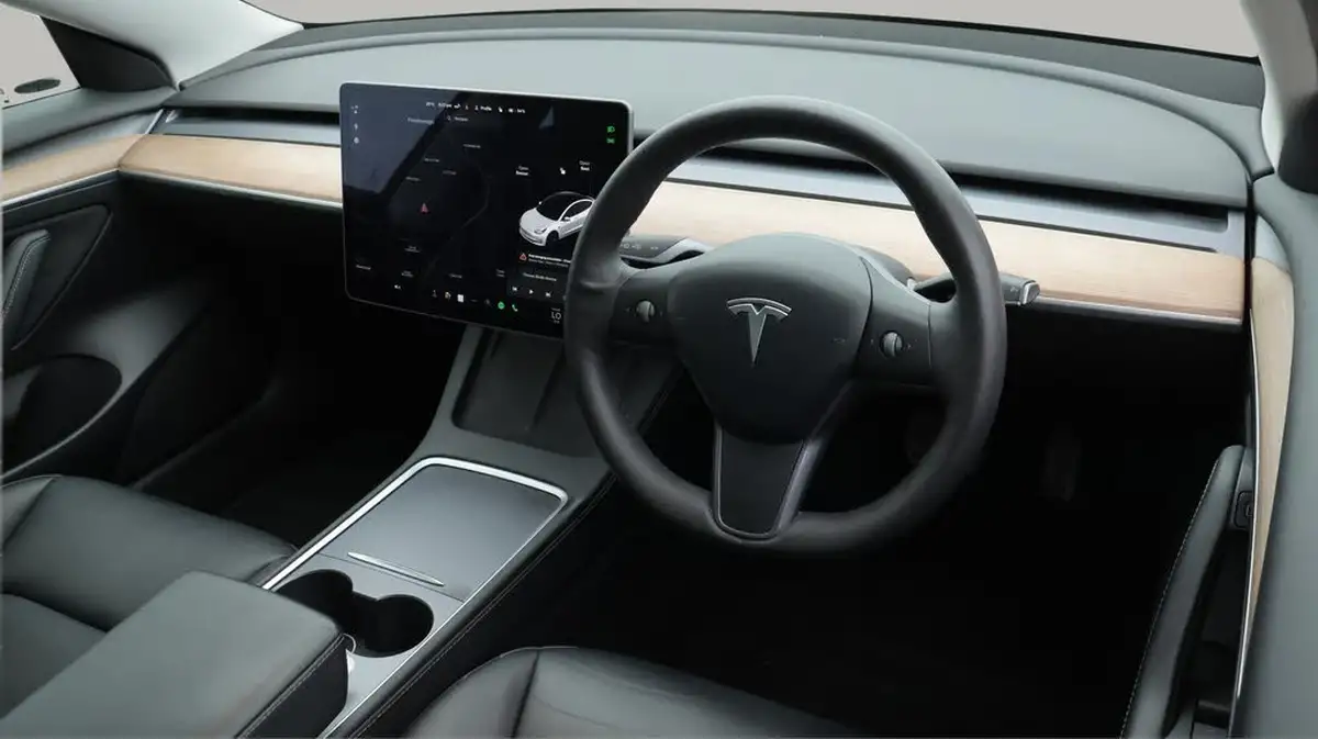 2021-tesla-model-3-e-standard-plus-big-9