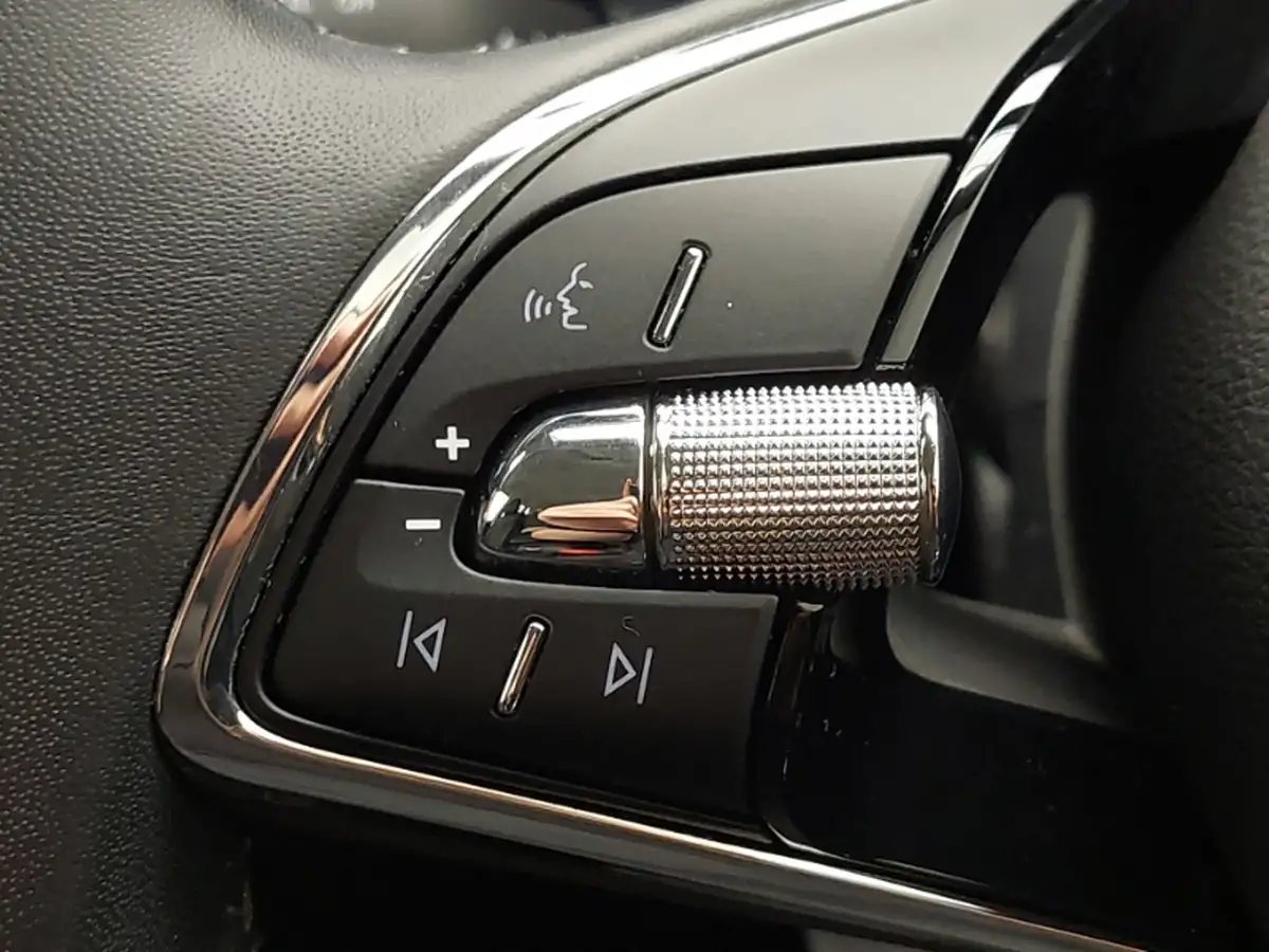 2020-suzuki-swift-12-dualjet-sz-t-90ps-1242cc-big-17