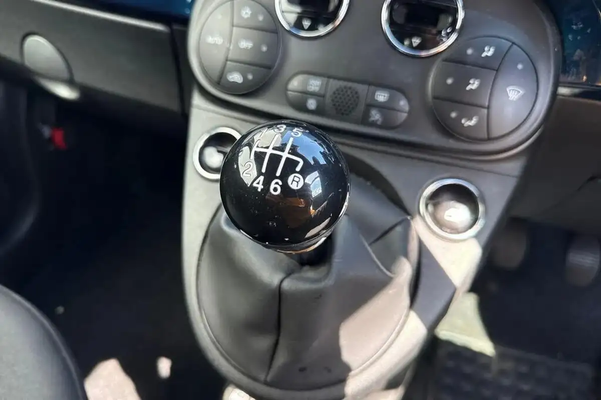 2024-fiat-500c-10-big-18