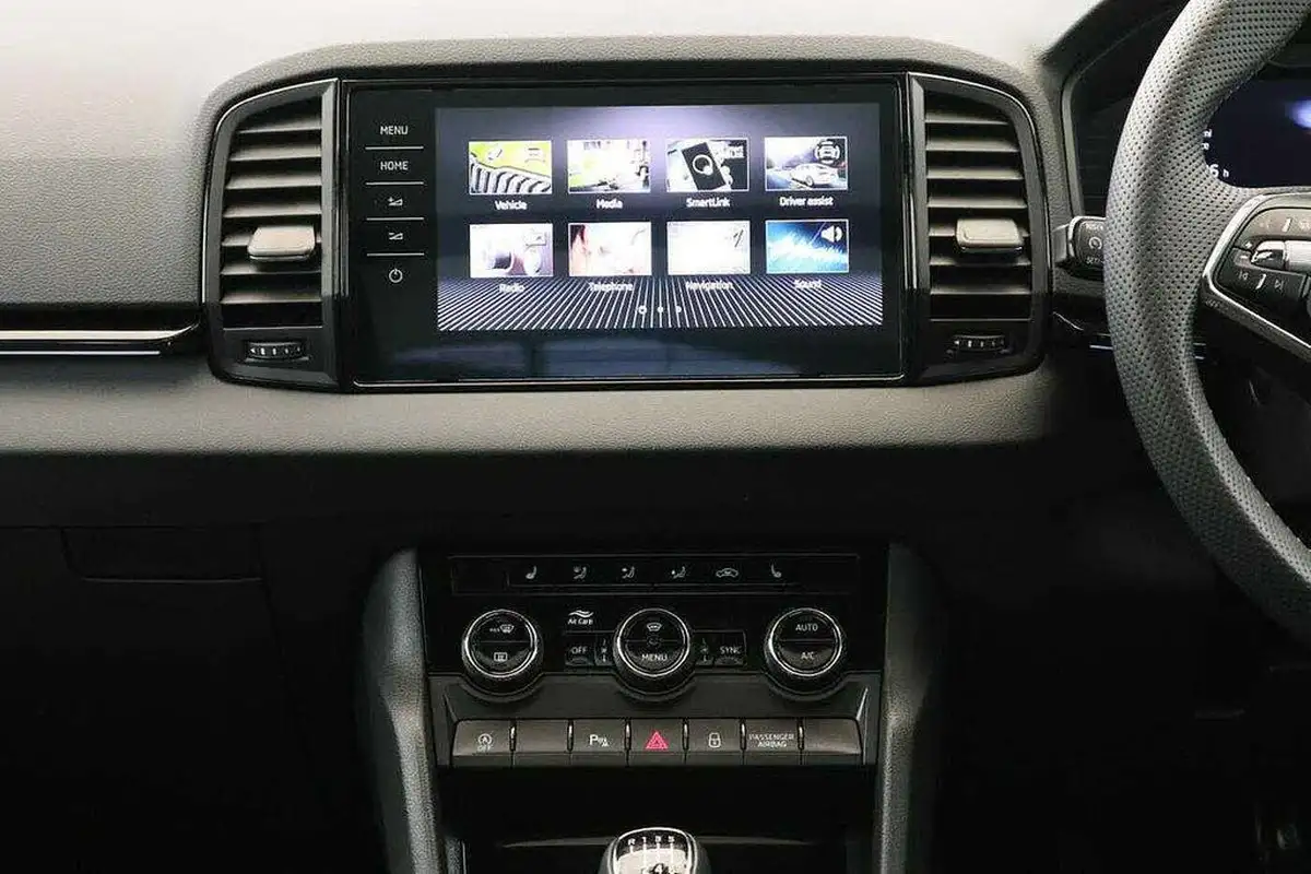 2024-skoda-karoq-15-tsi-sportline-big-11