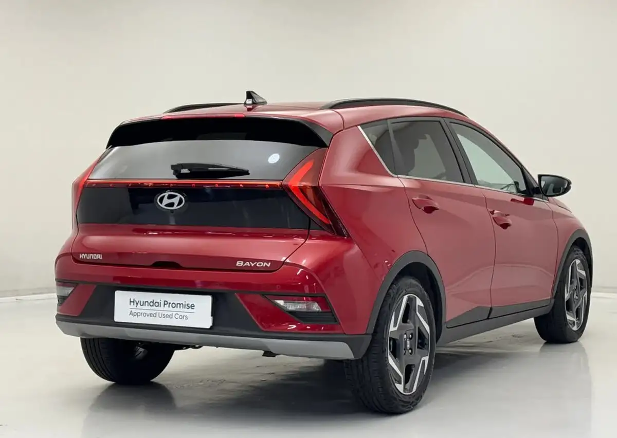 2024-hyundai-bayon-10-t-gdi-premium-100ps-two-tone-roof-big-8
