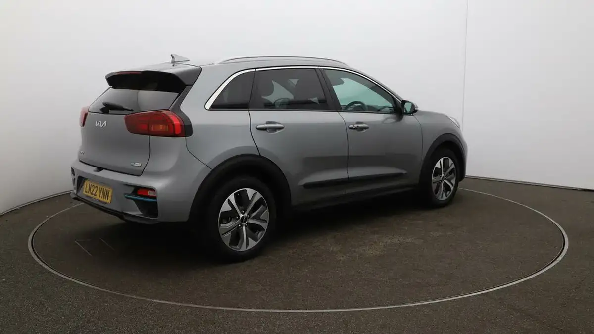 2022-kia-niro-ev-e-2-big-54