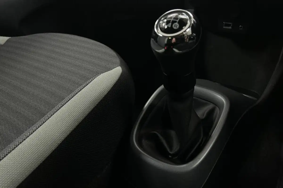 2019-toyota-aygo-10-vvt-i-x-plore-big-18