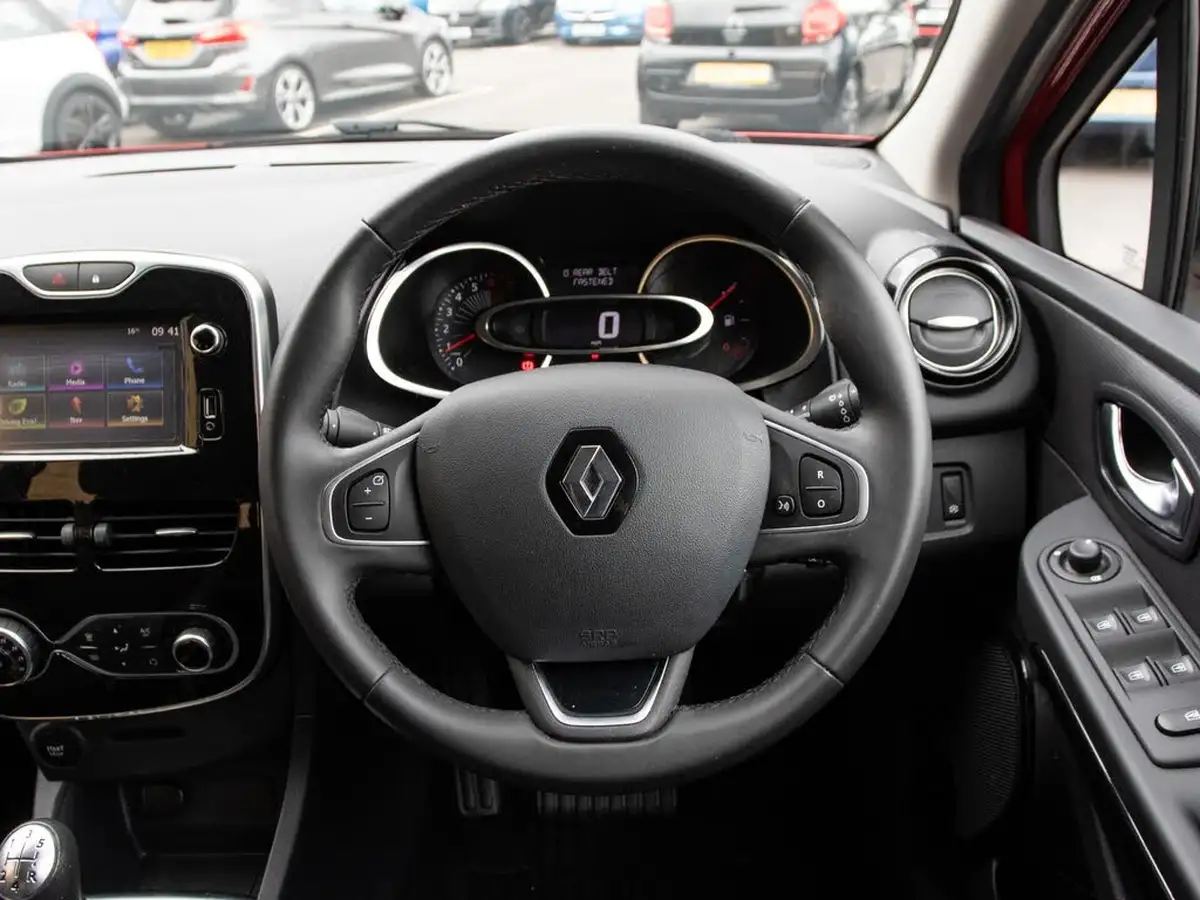 2016-renault-clio-09-tce-dynamique-s-nav-big-20