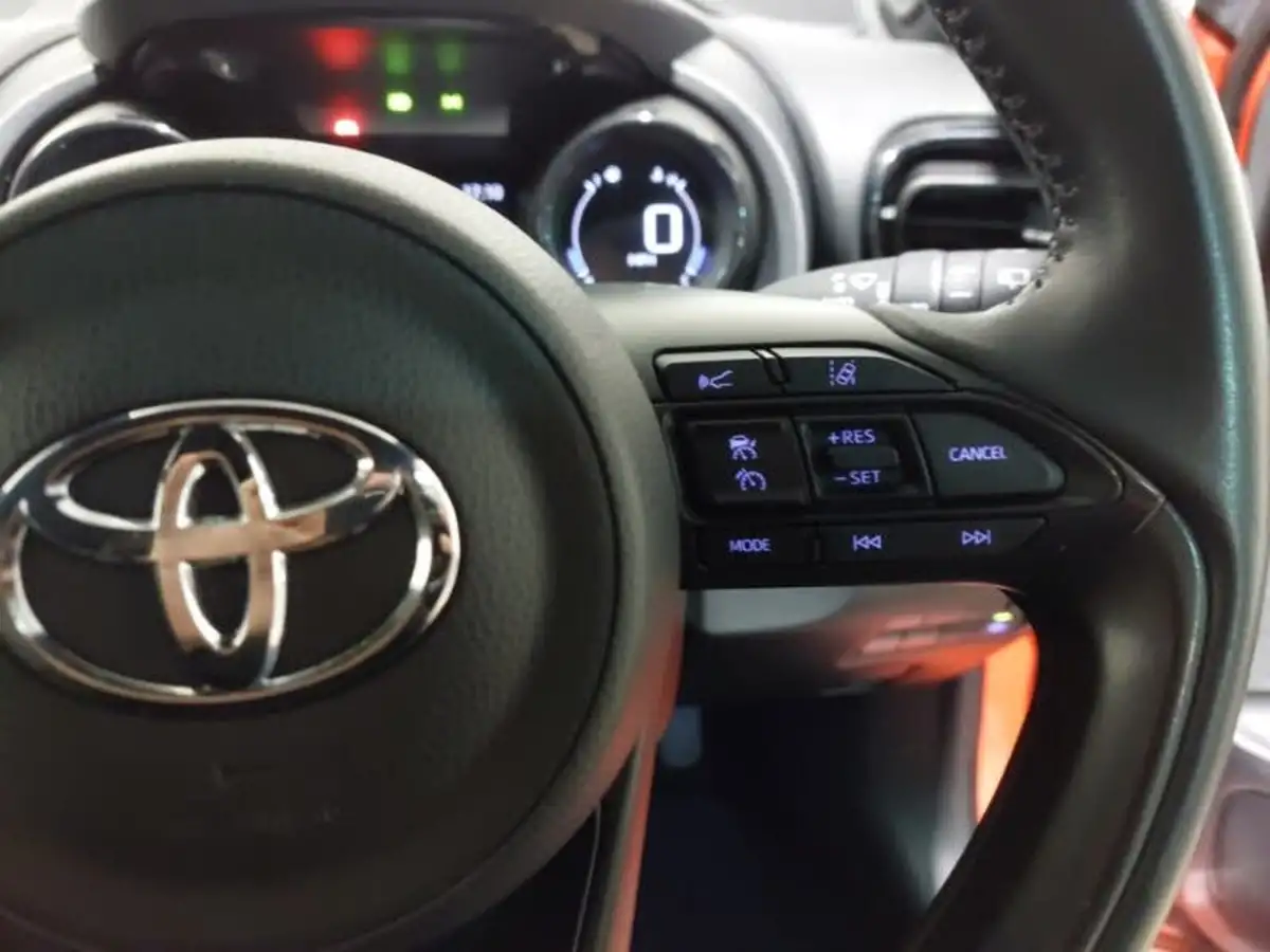 2021-toyota-yaris-15-vvt-i-launch-edition-big-10