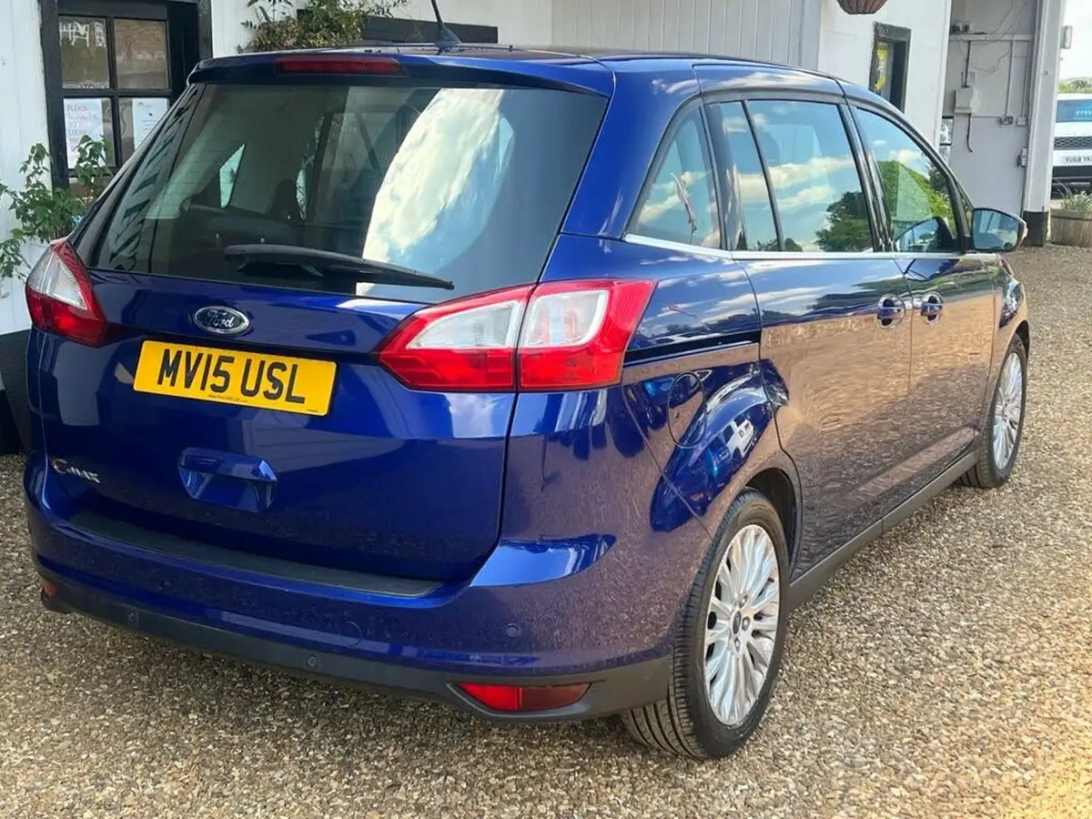 2015-ford-grand-c-max-big-6