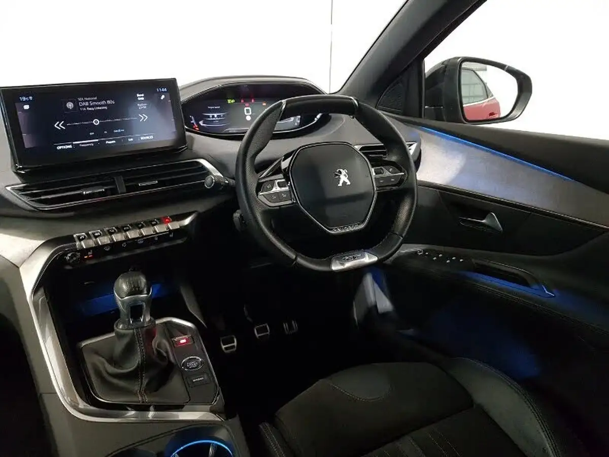 2021-peugeot-3008-suv-15-bluehdi-gt-big-9