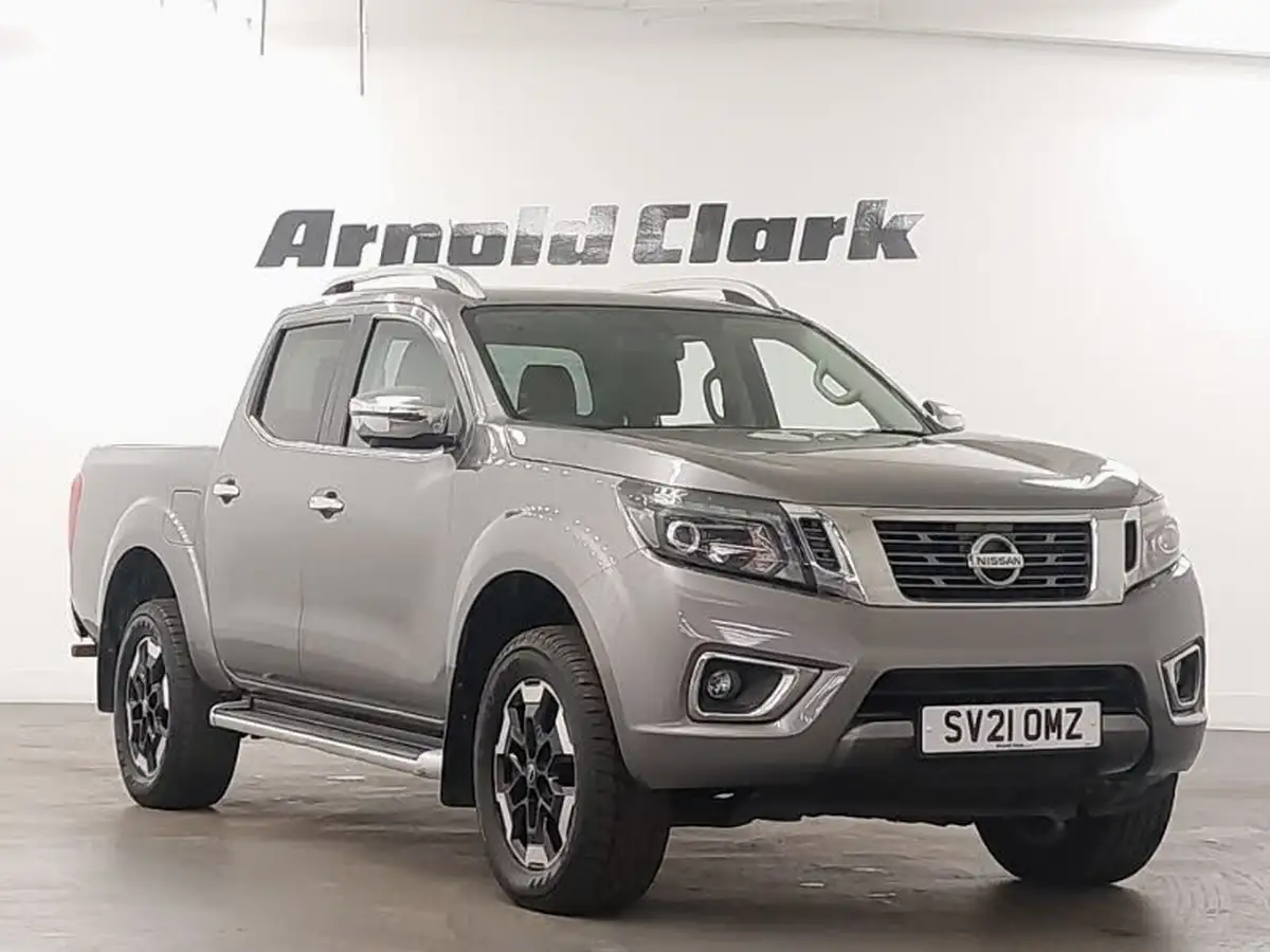 2021-nissan-navara-23dci-tt-tekna-8-navileather-auto-big-0