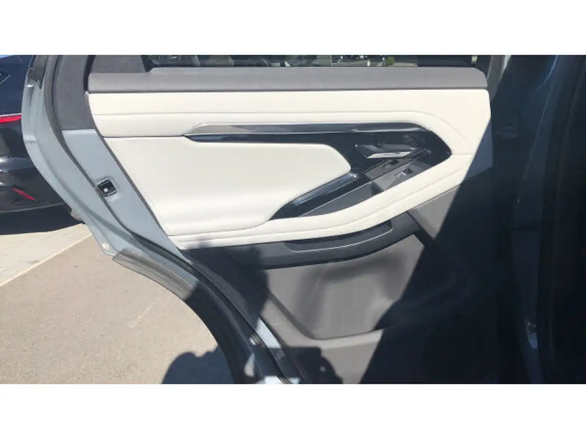 2022-land-rover-range-rover-evoque-20-d200-r-dynamic-s-big-30