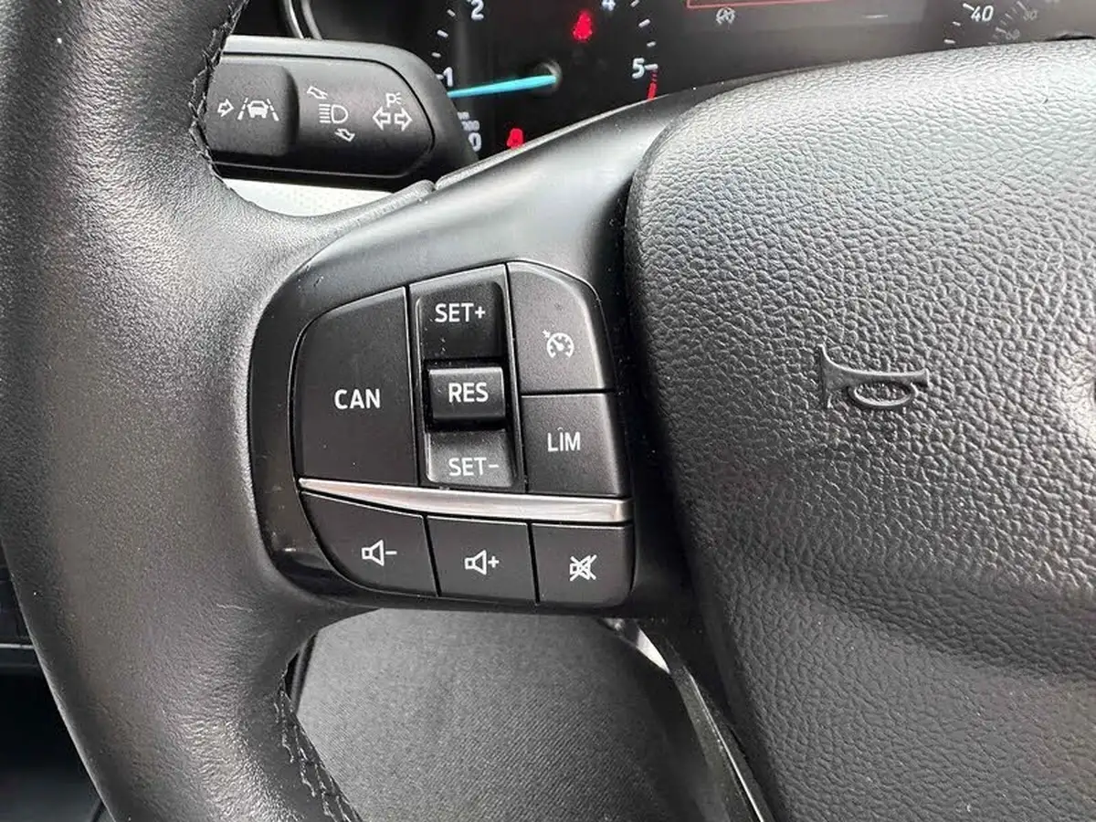 2020-ford-focus-15-active-hatchback-auto-big-28