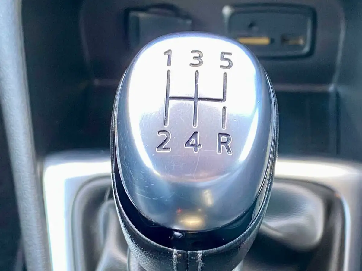2019-renault-captur-15dci-gt-line-big-24