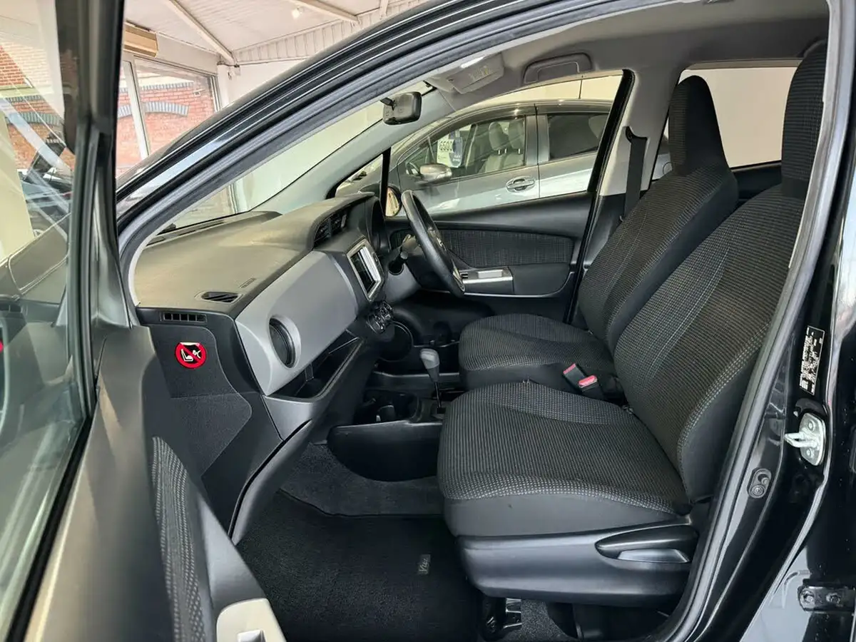 2014-toyota-yaris-big-2