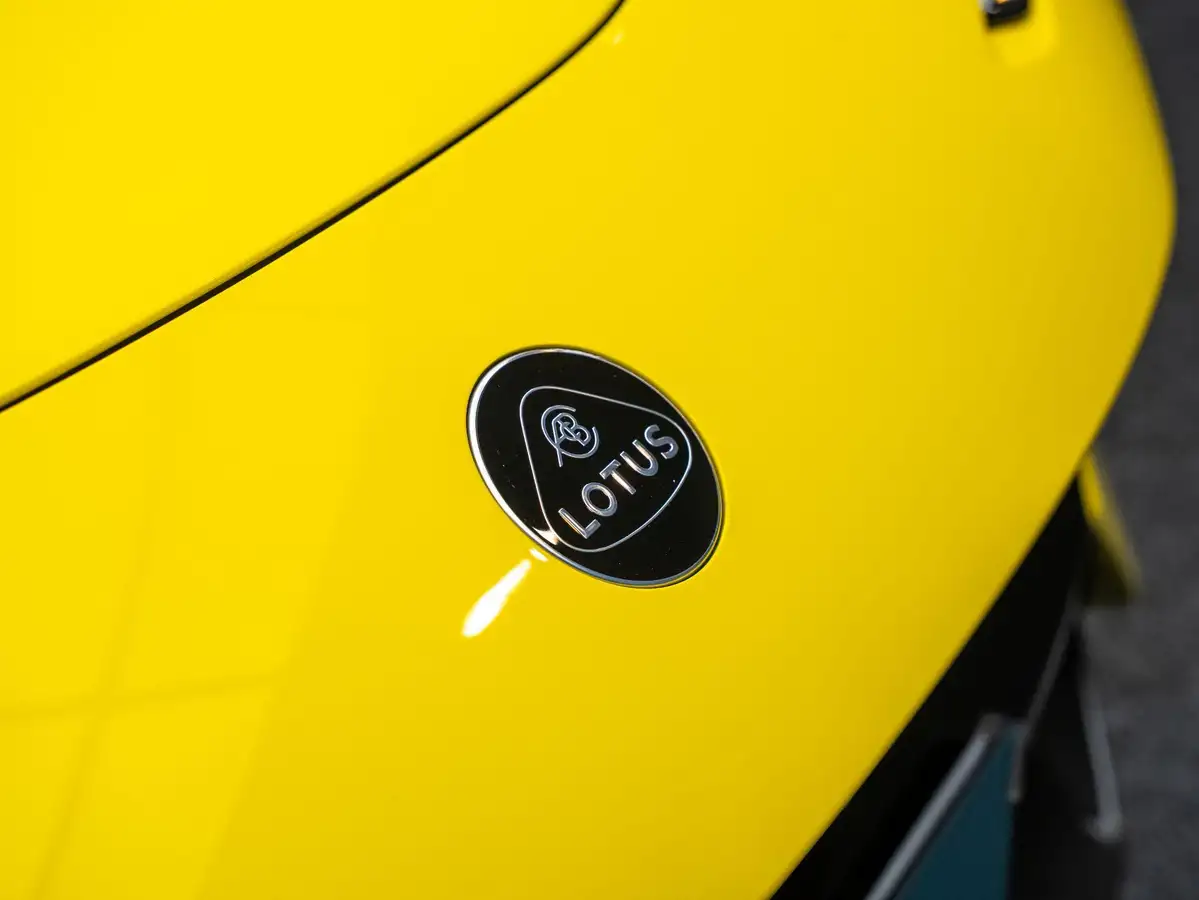 2023-lotus-eletre-e-r-big-22