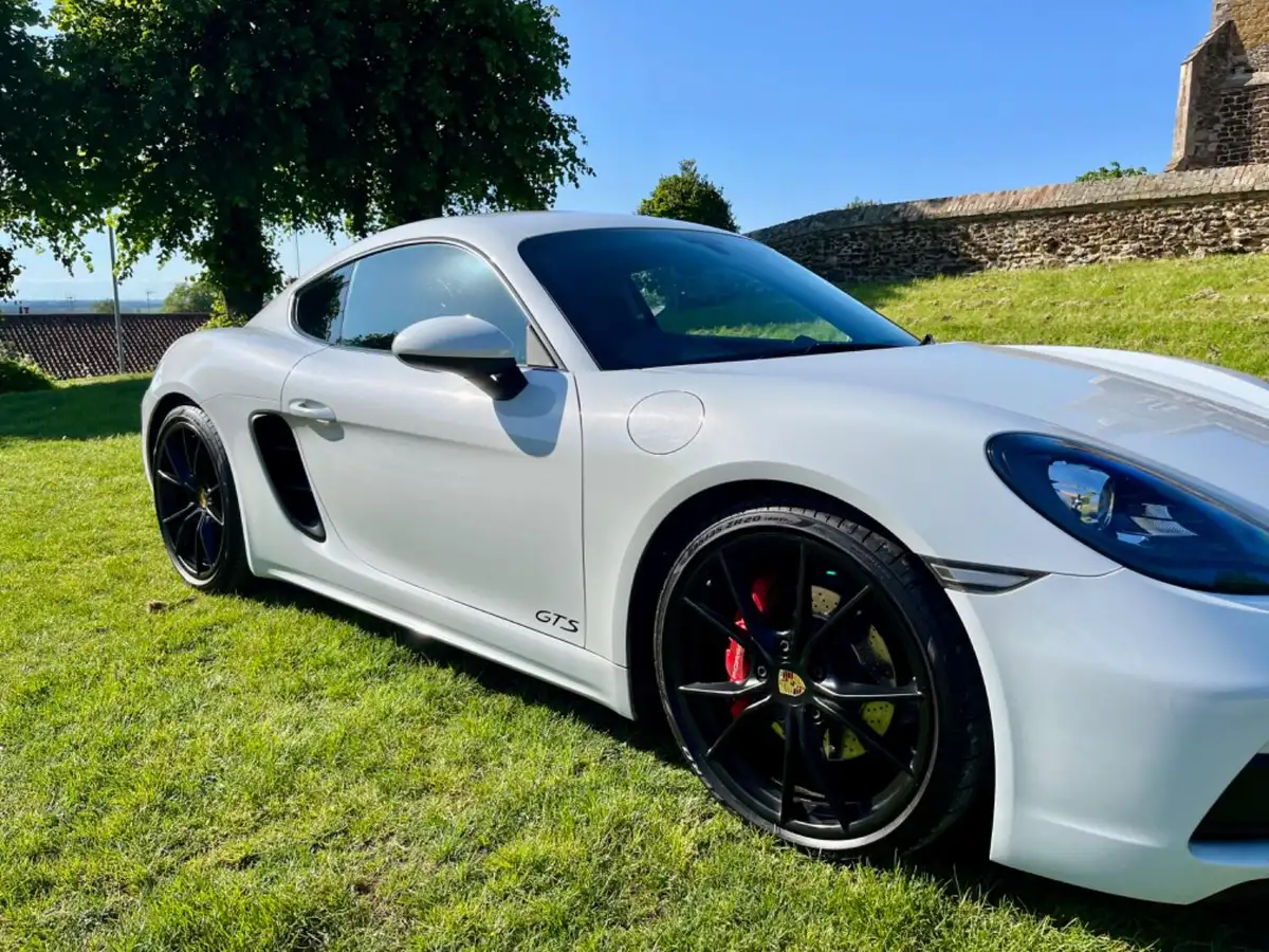 2018-porsche-cayman-718-25-cayman-gts-ss-pdk-big-7