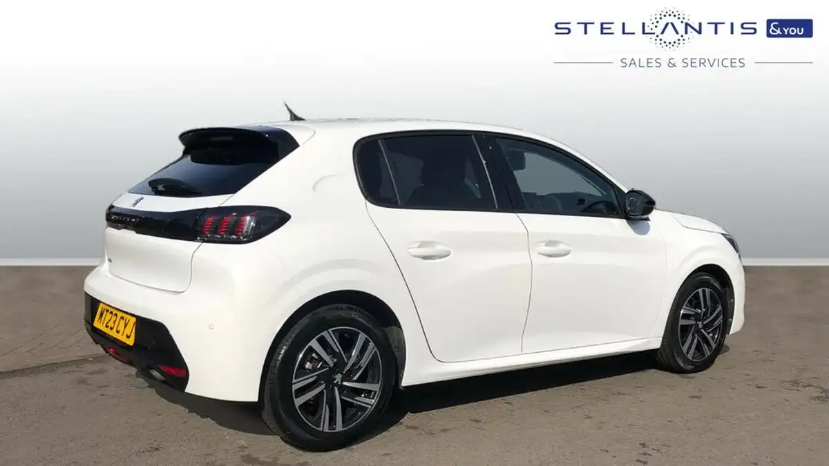 2023-peugeot-208-12-puretech-allure-premium-100ps-big-2