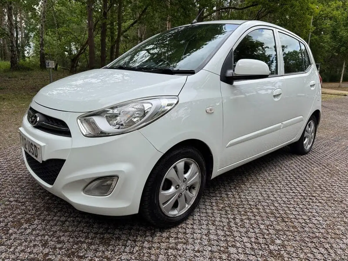 2012-hyundai-i10-12-active-big-6