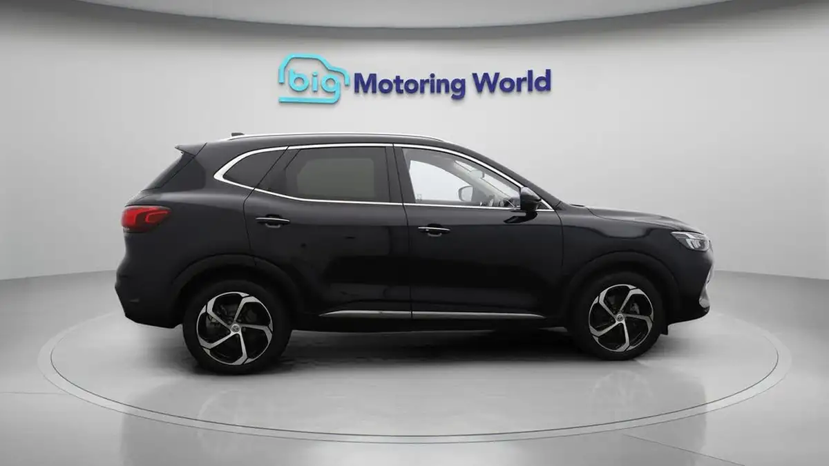 2024-mg-hs-15t-gdi-trophy-162ps-1490cc-big-8