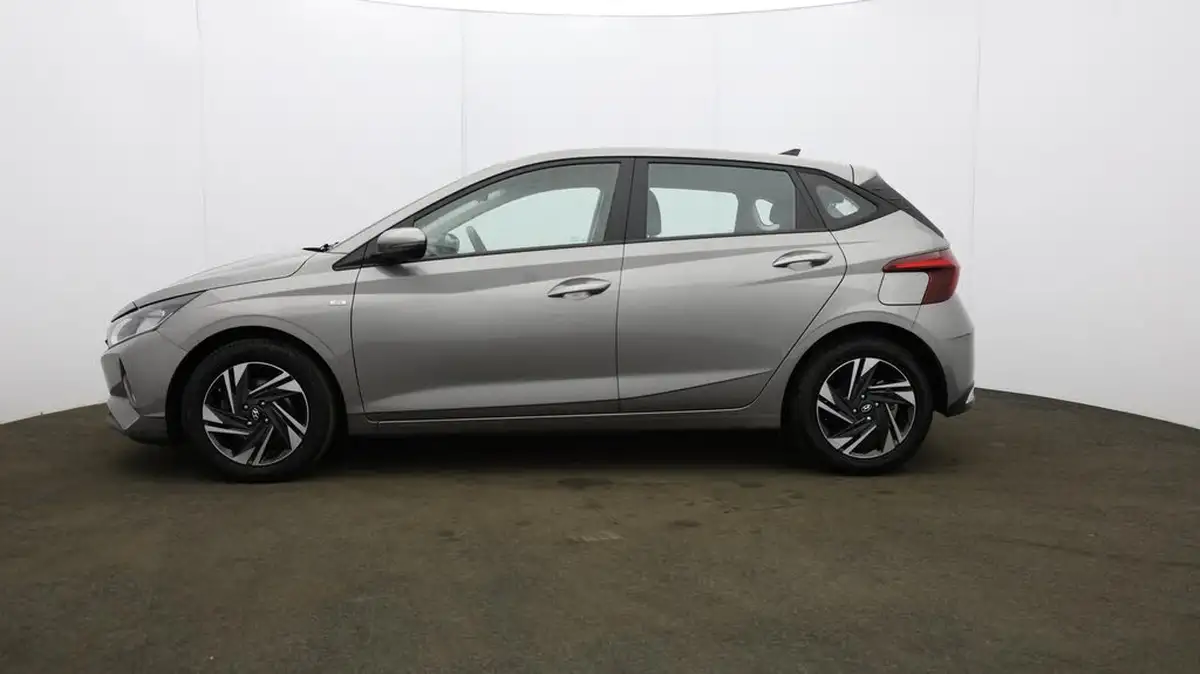 2022-hyundai-i20-10-t-gdi-se-connect-eclutch-imt-big-70