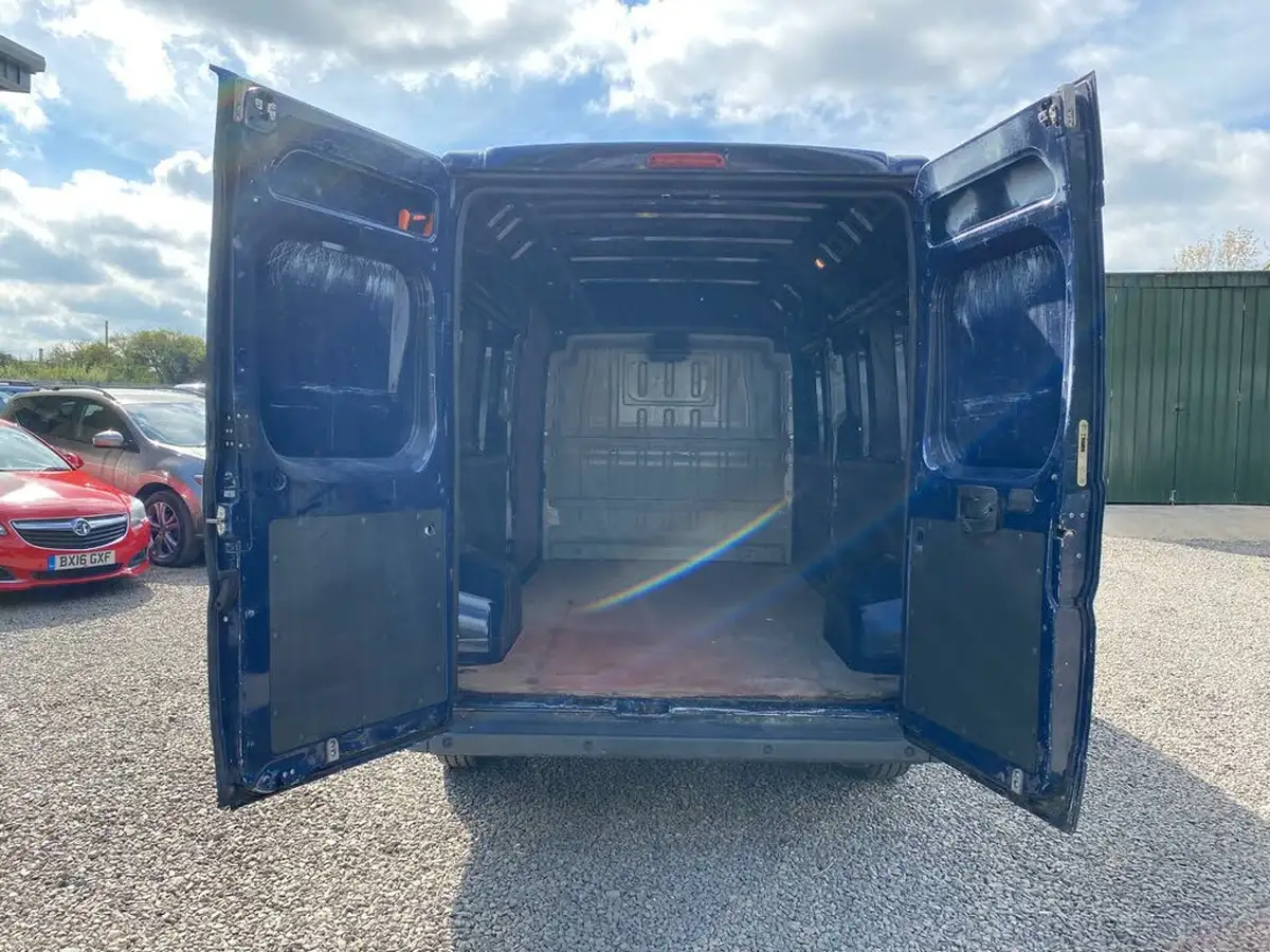 2017-citroen-relay-20bluehdi-35-l3h2-enterprise-130eu6-big-11