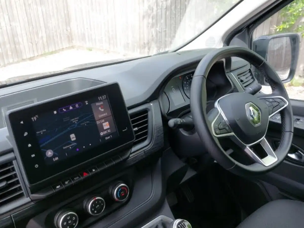 2023-renault-trafic-20dci-sl28-130-sport-big-2