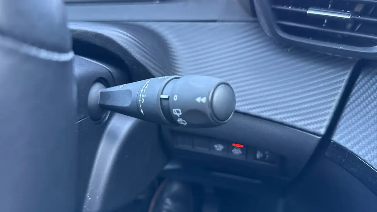 2022-peugeot-208-12-puretech-active-premium-75bhp-big-28