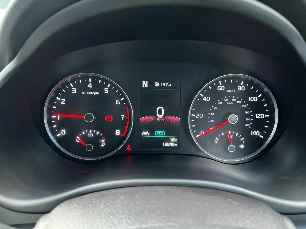 2022-kia-stonic-10-t-gdi-connect-big-22