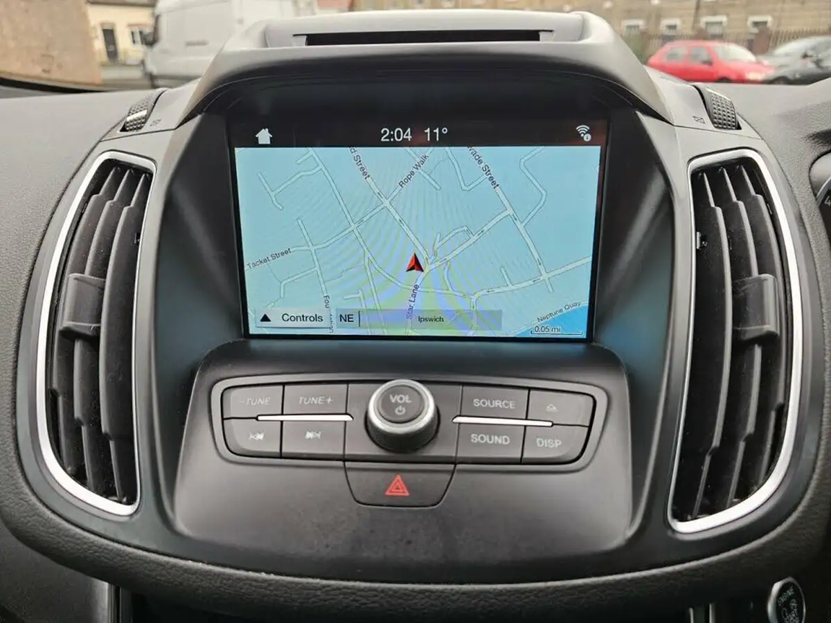 2017-ford-c-max-10t-titanium-x-big-15