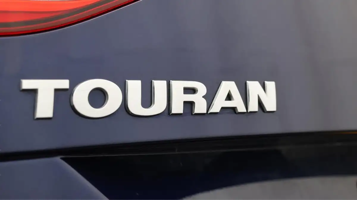 2020-volkswagen-touran-15-tsi-sel-dsg-big-23