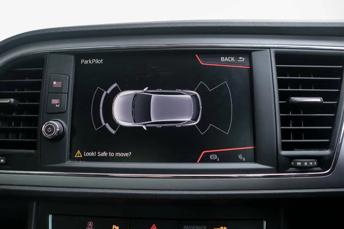 2018-seat-leon-10-tsi-se-dynamic-hatchback-big-12