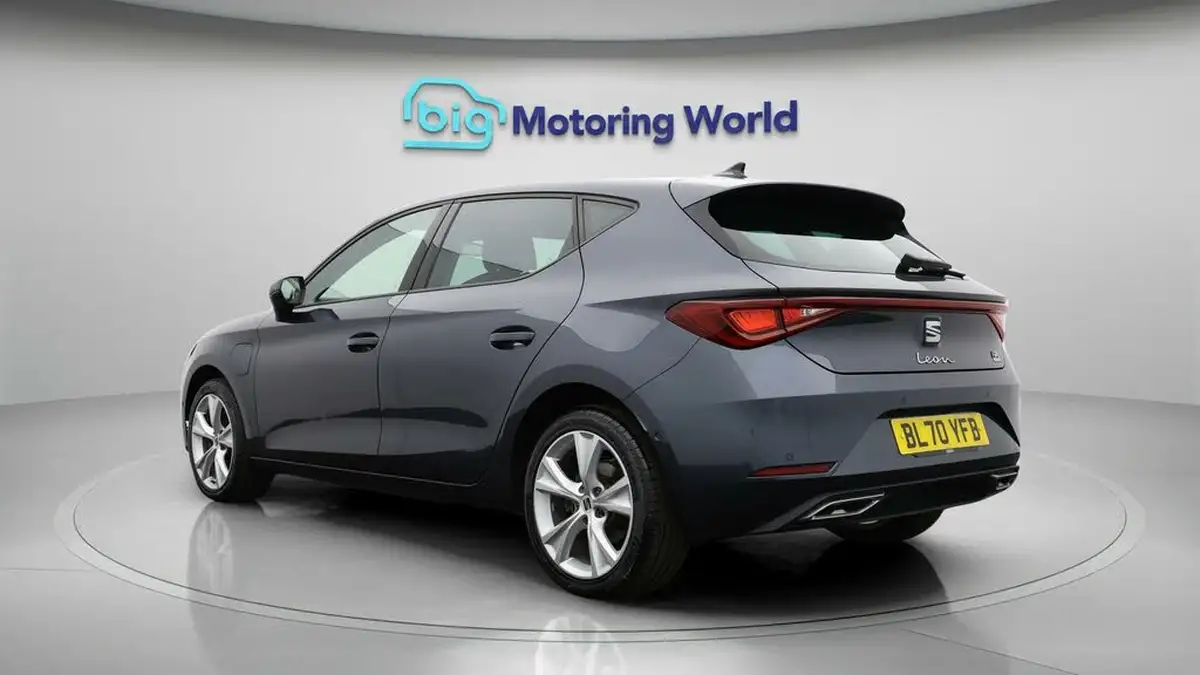 2020-seat-leon-14-e-hybrid-fr-hatchback-big-4