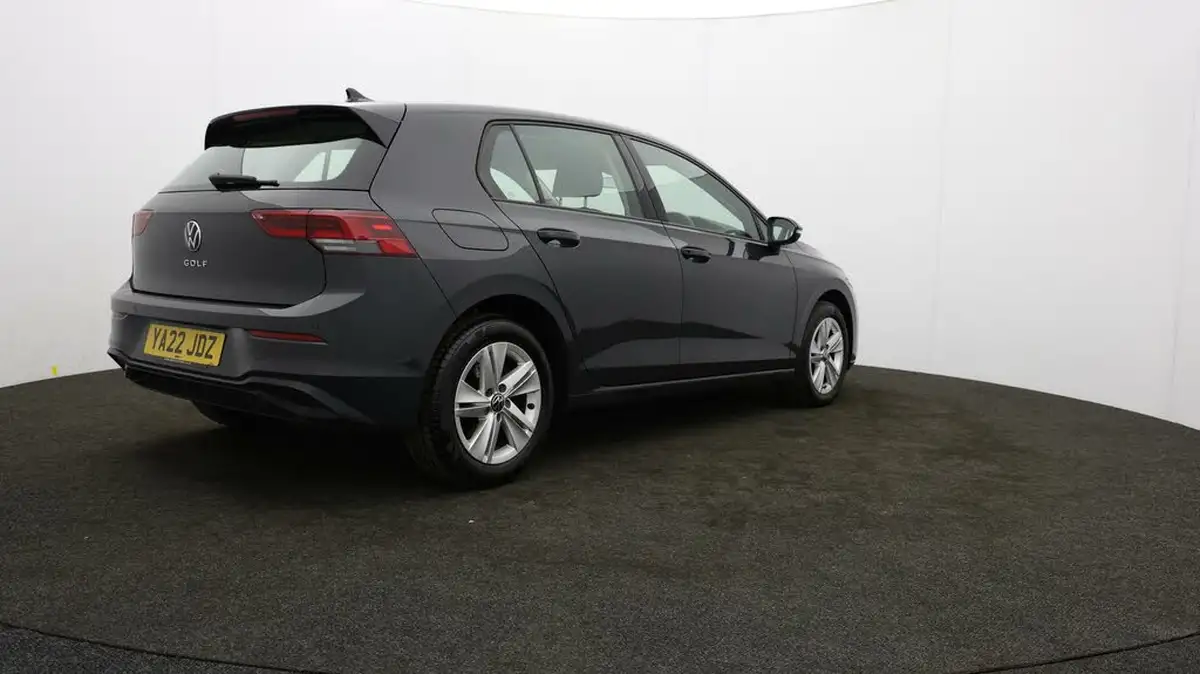 2022-volkswagen-golf-20tdi-life-hatchback-big-76