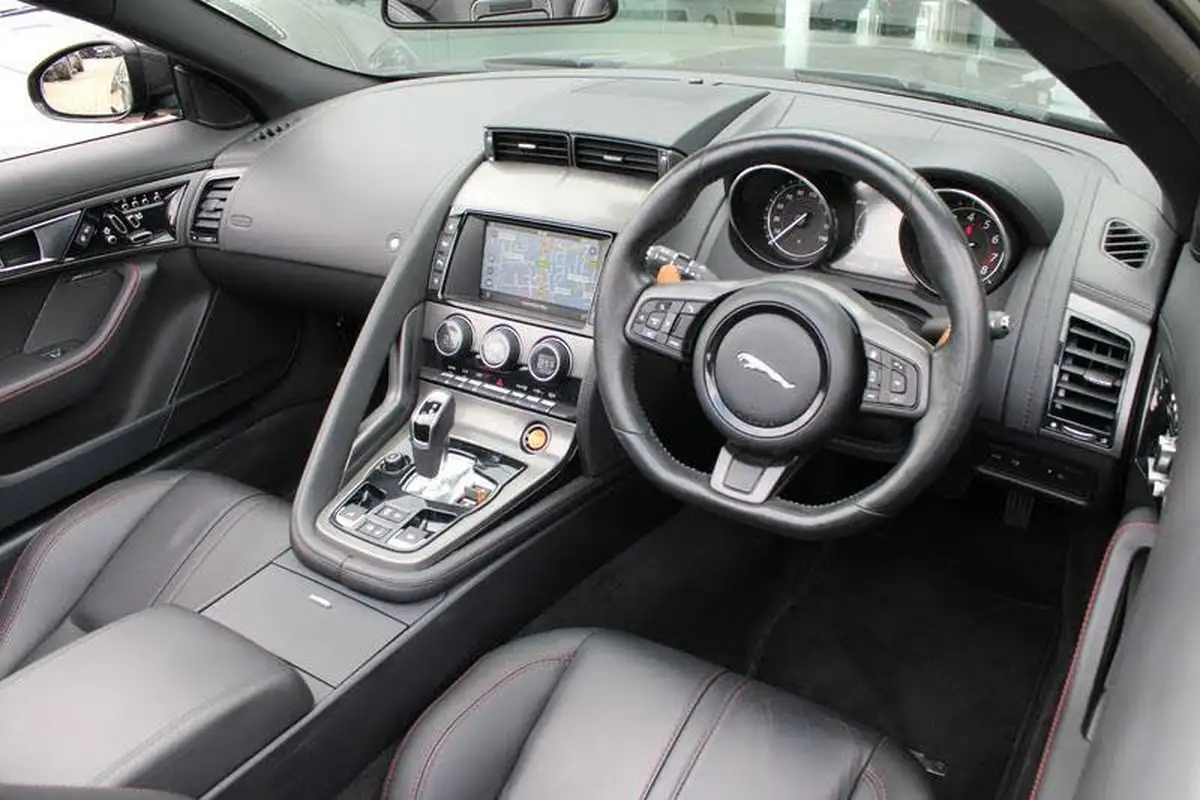 2016-jaguar-f-type-30-v6-sc-s-awd-convertible-auto-big-16