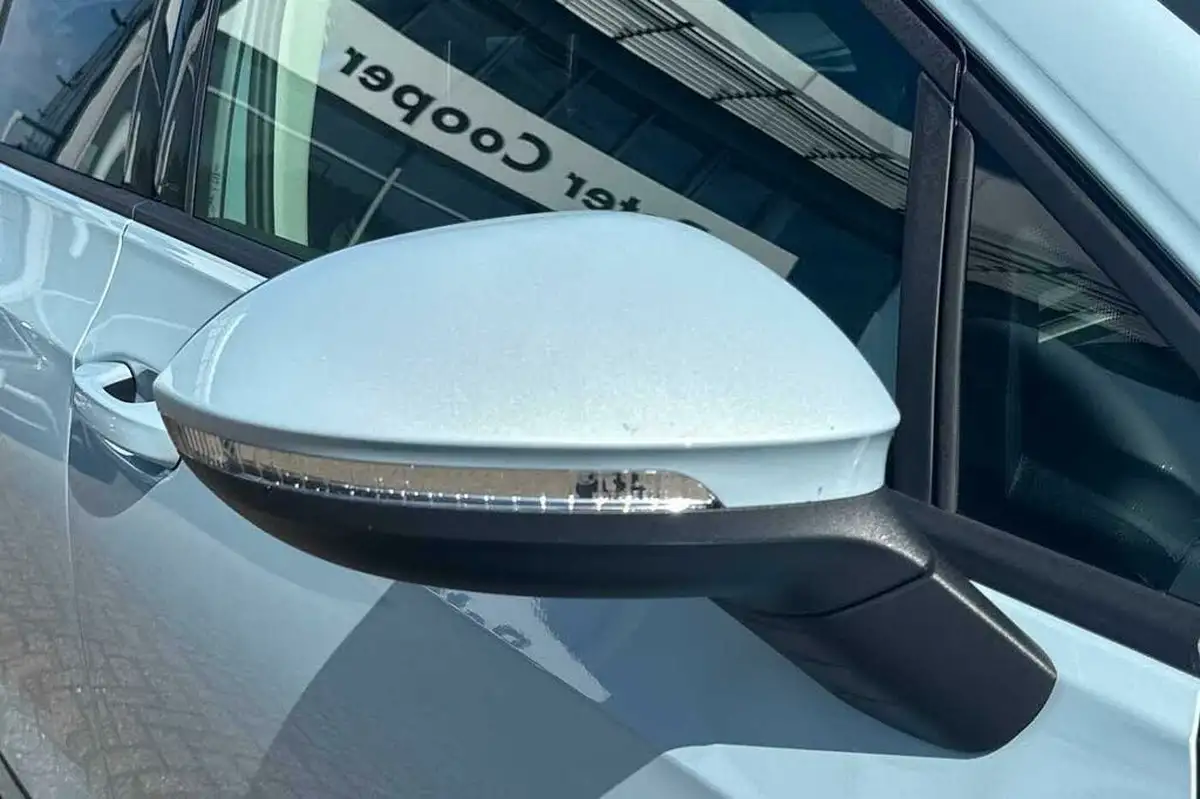 2025-volkswagen-golf-15-tsi-match-150ps-big-22