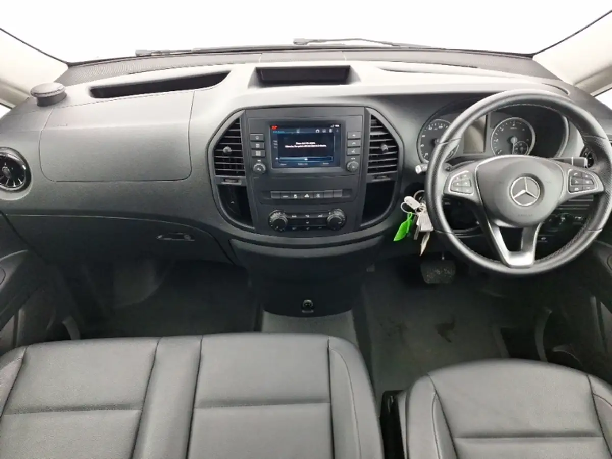 2021-mercedes-benz-vito-20cdi-114-tourer-pro-l3-big-2
